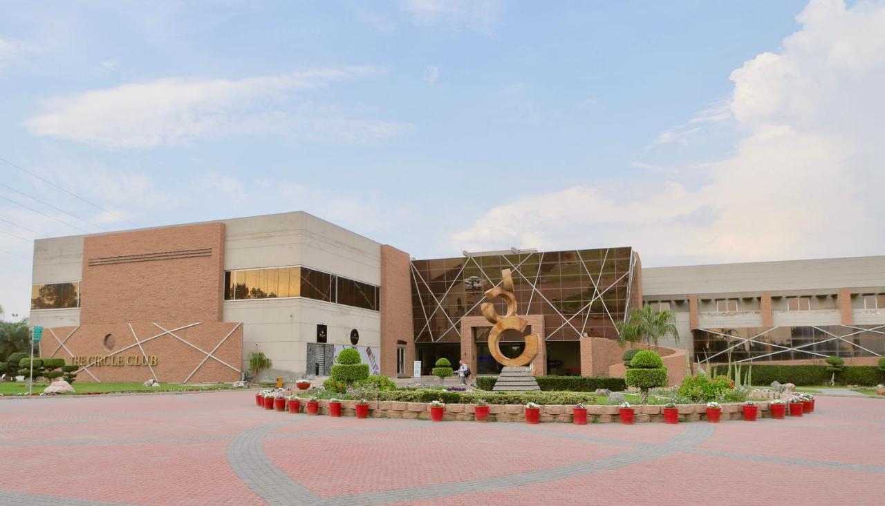 Circle Club Faisalabad Hotel Exterior foto