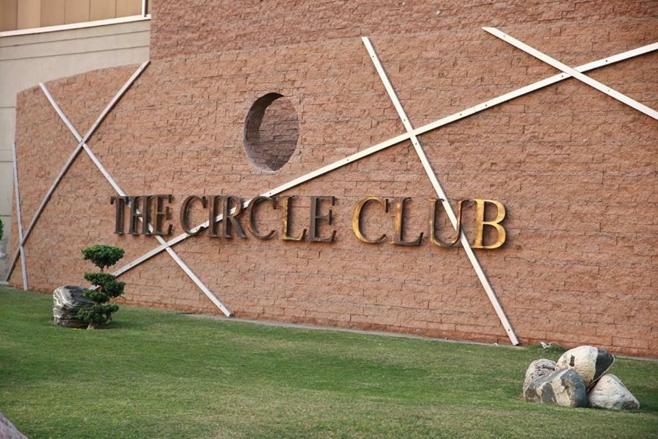 Circle Club Faisalabad Hotel Exterior foto